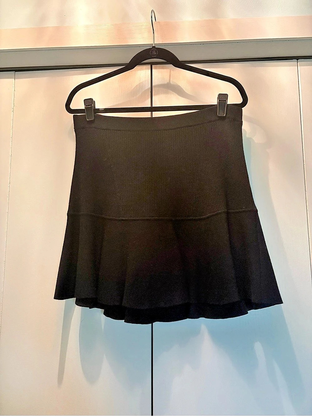 Club Monaco Black Mini Skirt Size Large